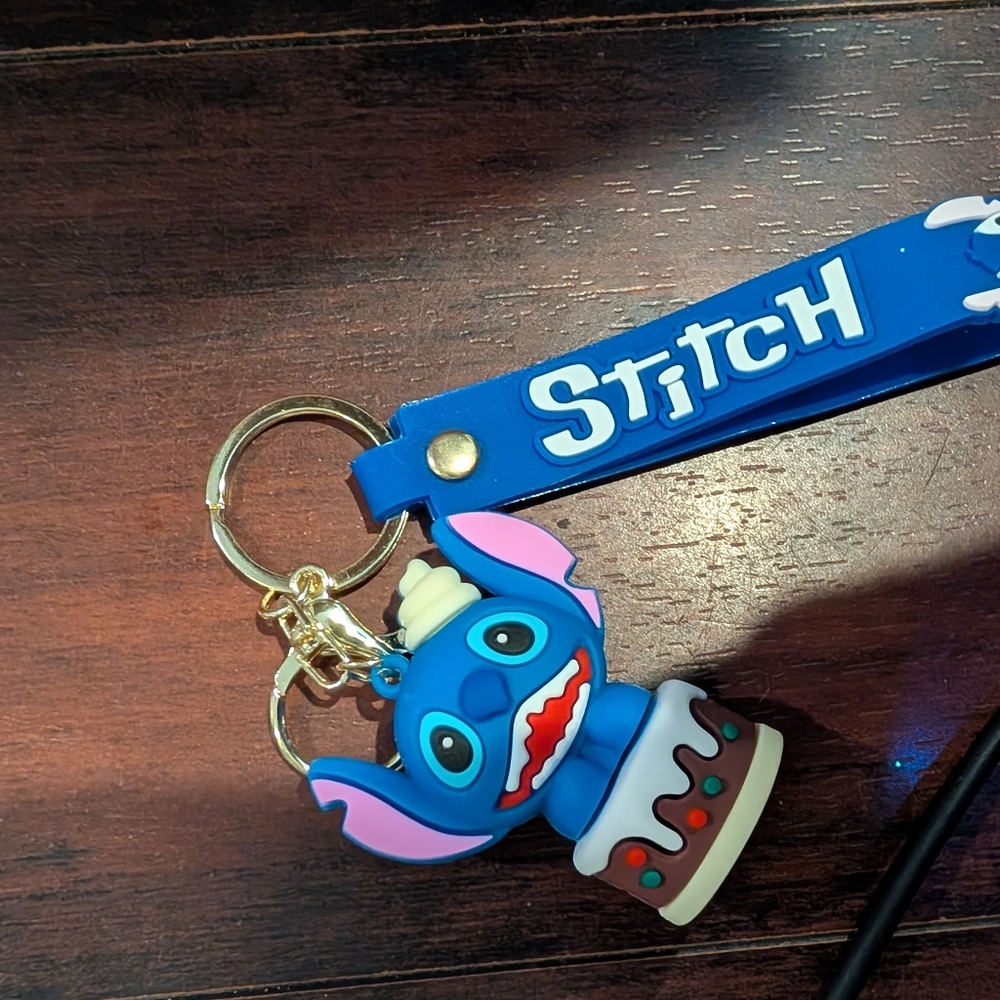 Disney Blue Stitch Cupcake Keychain